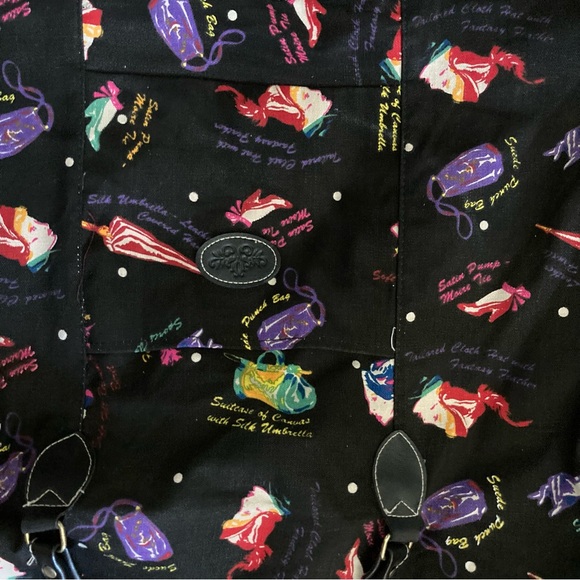 NWOT Large Travel tote. Lightweight canvas with top zipper closure. - Picture 6 of 7